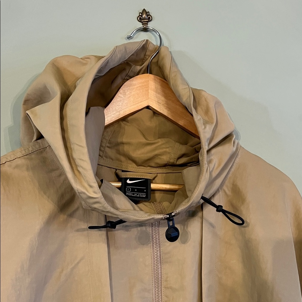 Nike Women's Utility Jacket in Tan L
